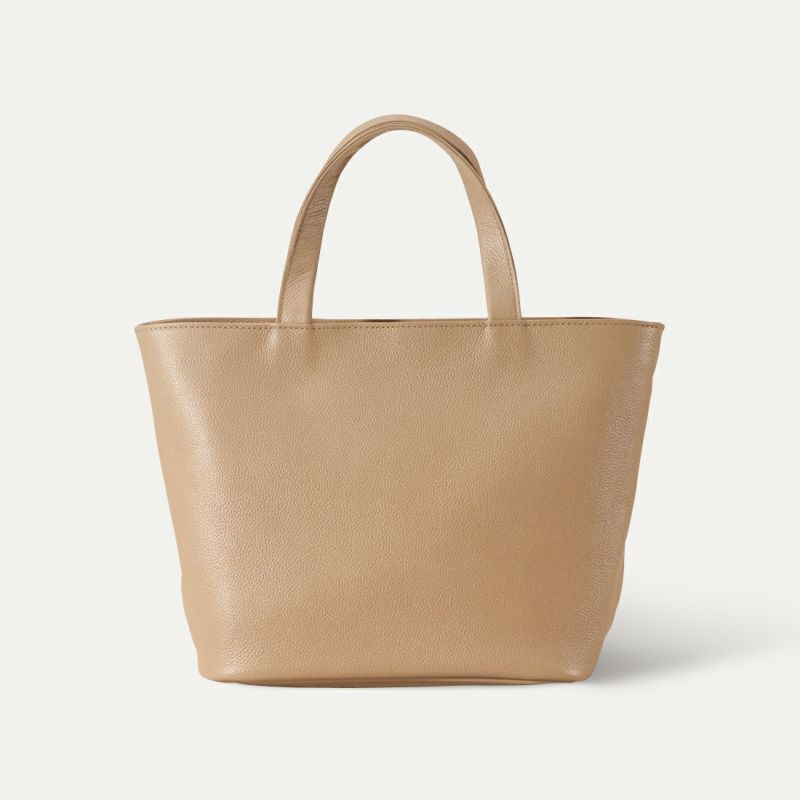 サンドベージュ