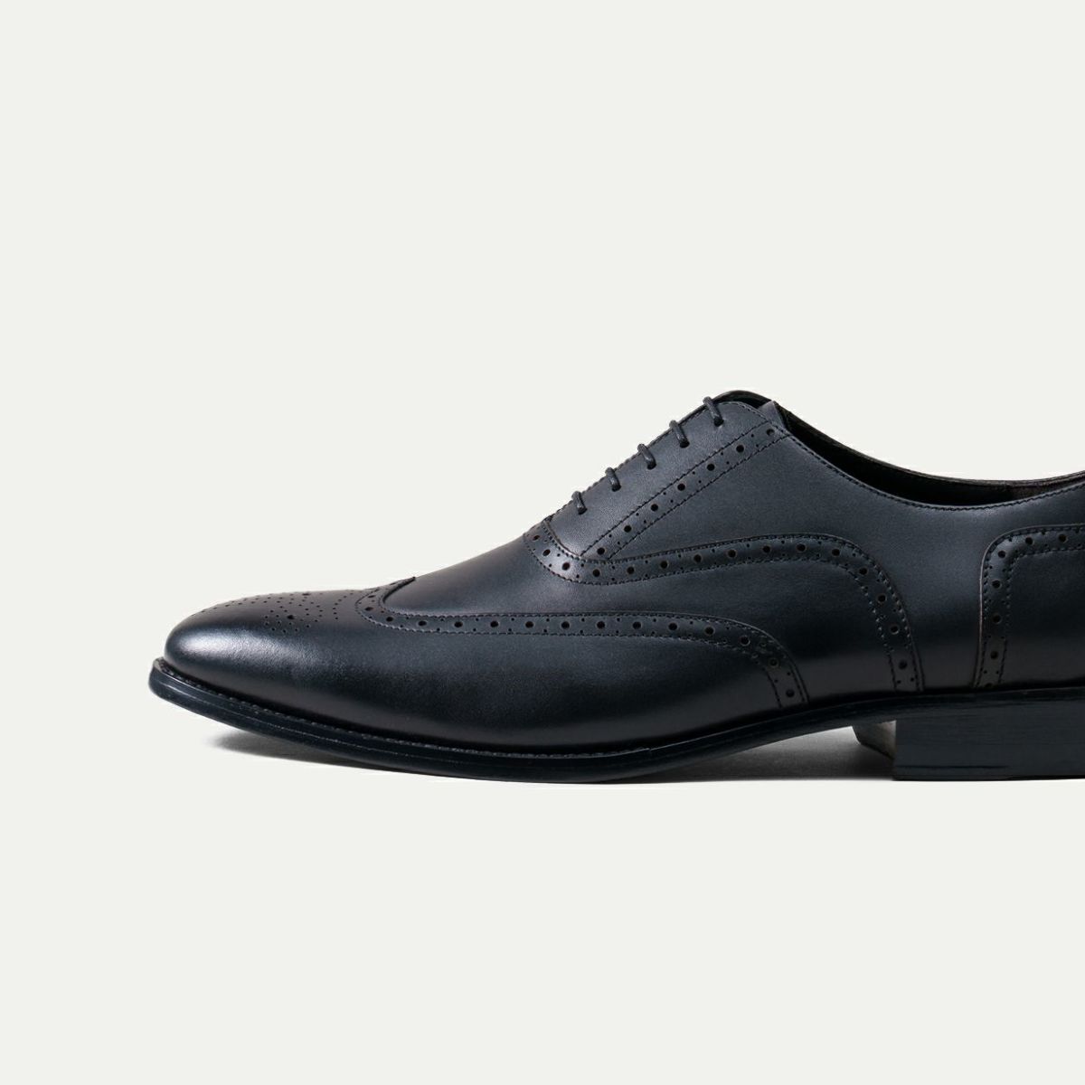 ビジネスシューズ(ウィングチップ・内羽根式・レザーソール)：ダークオーク