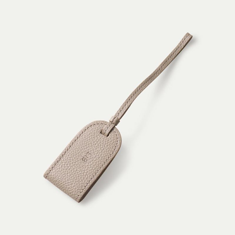 サンドベージュ