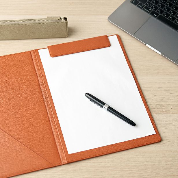 レザーバインダー