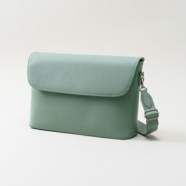 フラップショルダーバッグ｜LIB