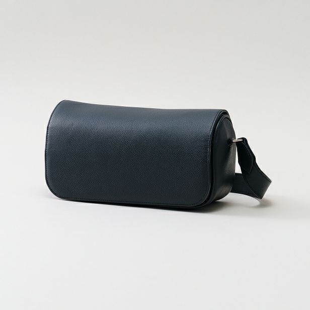 ホールブラック