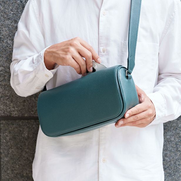 ワイドショルダーバッグ