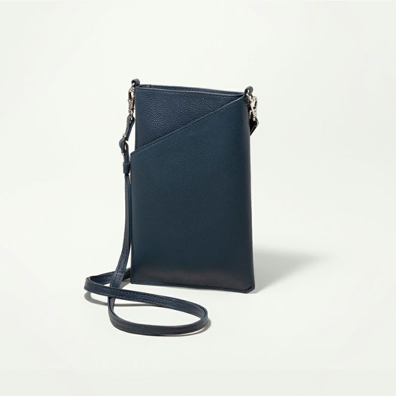 プルメシアンネイビー