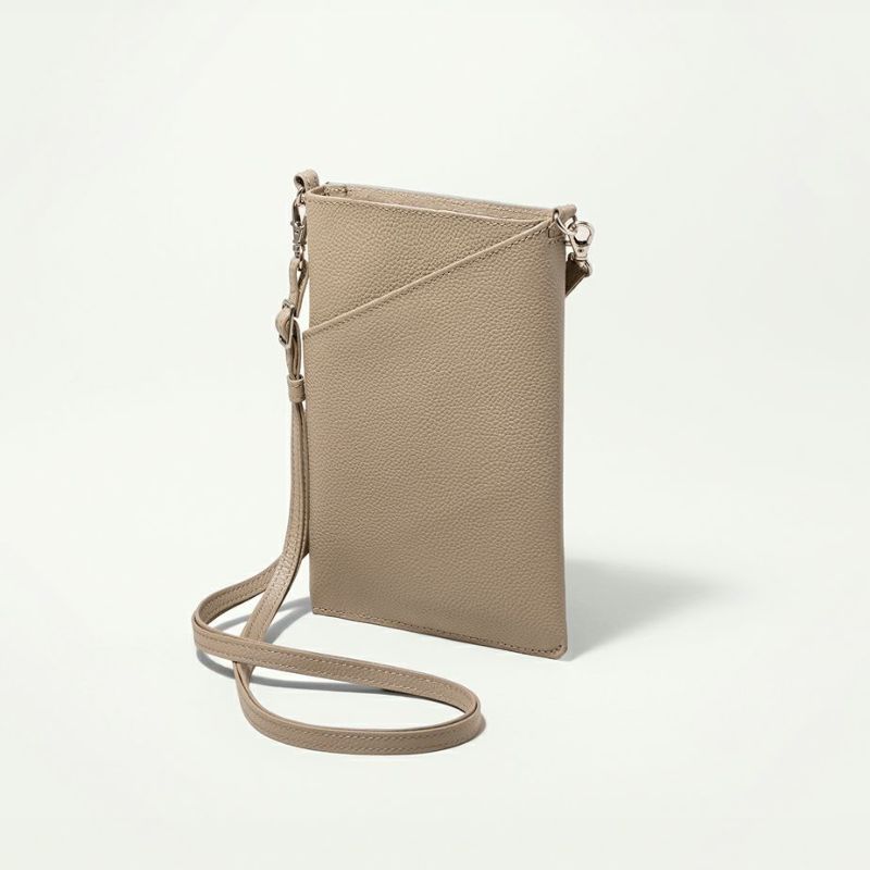 サンドベージュ