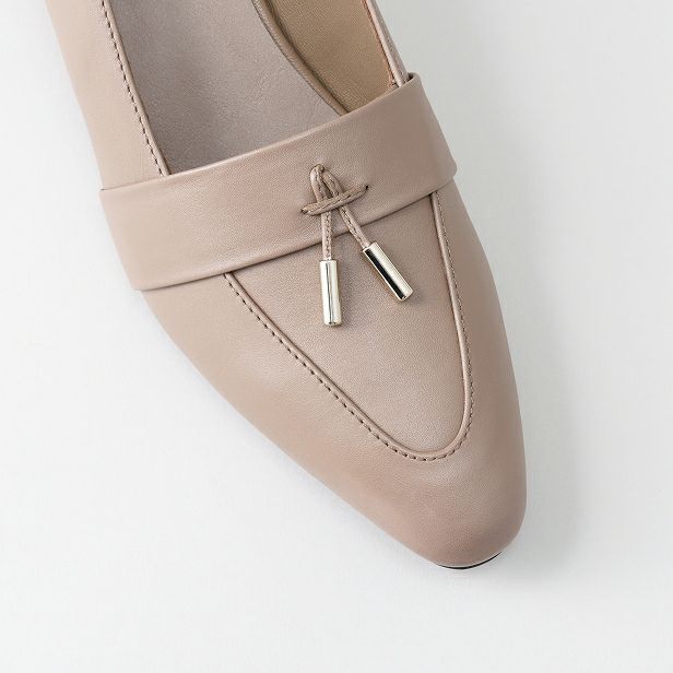 タッセルモチーフ ヒール 3.5cm (キトゥンヒール)